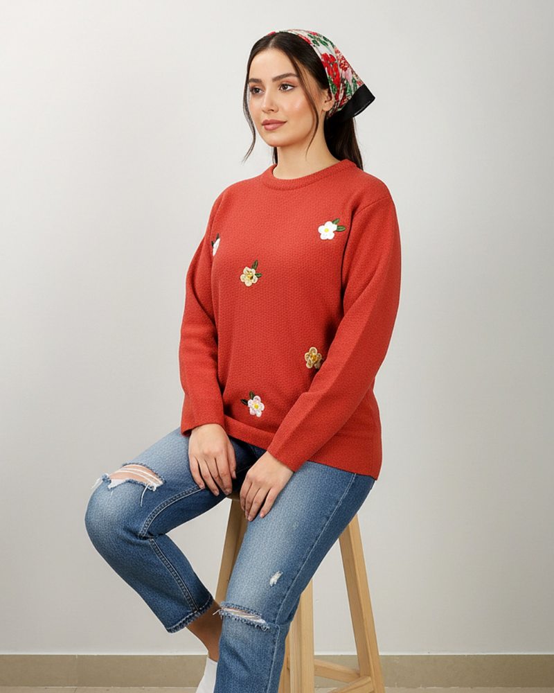 بلوز بافت گلدوزی گل‌های برجسته جنس بوکله آستین بلند یقه گرد زنانه کد 1858