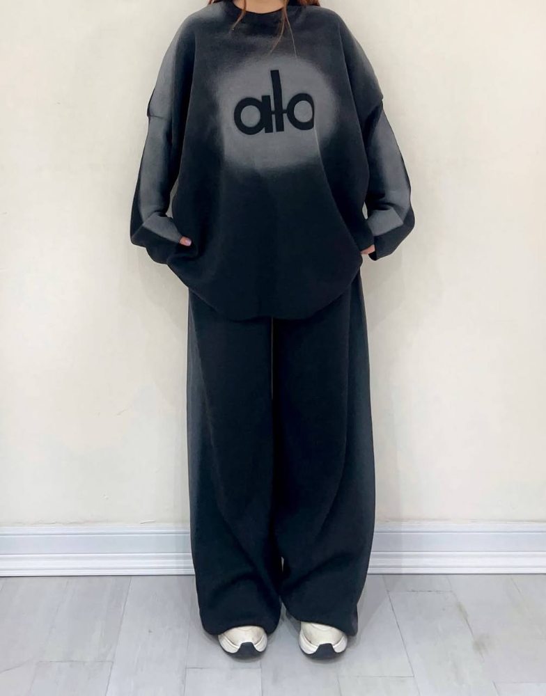 ست بافت لش بلوز شلوار چاپ الو alo پیستوله یقه گرد آستین بلند زنانه ۱۸۶۵