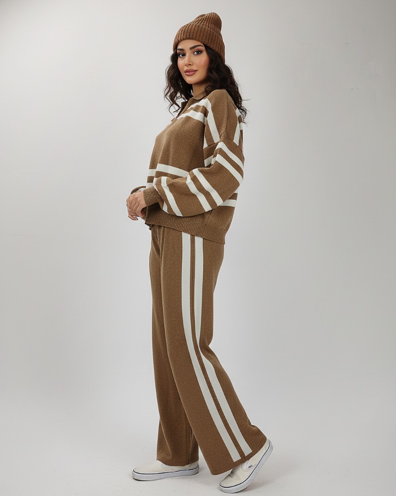 ست بافت زنانه یقه دار لش راه راه دوبل با شلوار نیم بگ بغل دو خط کمر کش کد 1873