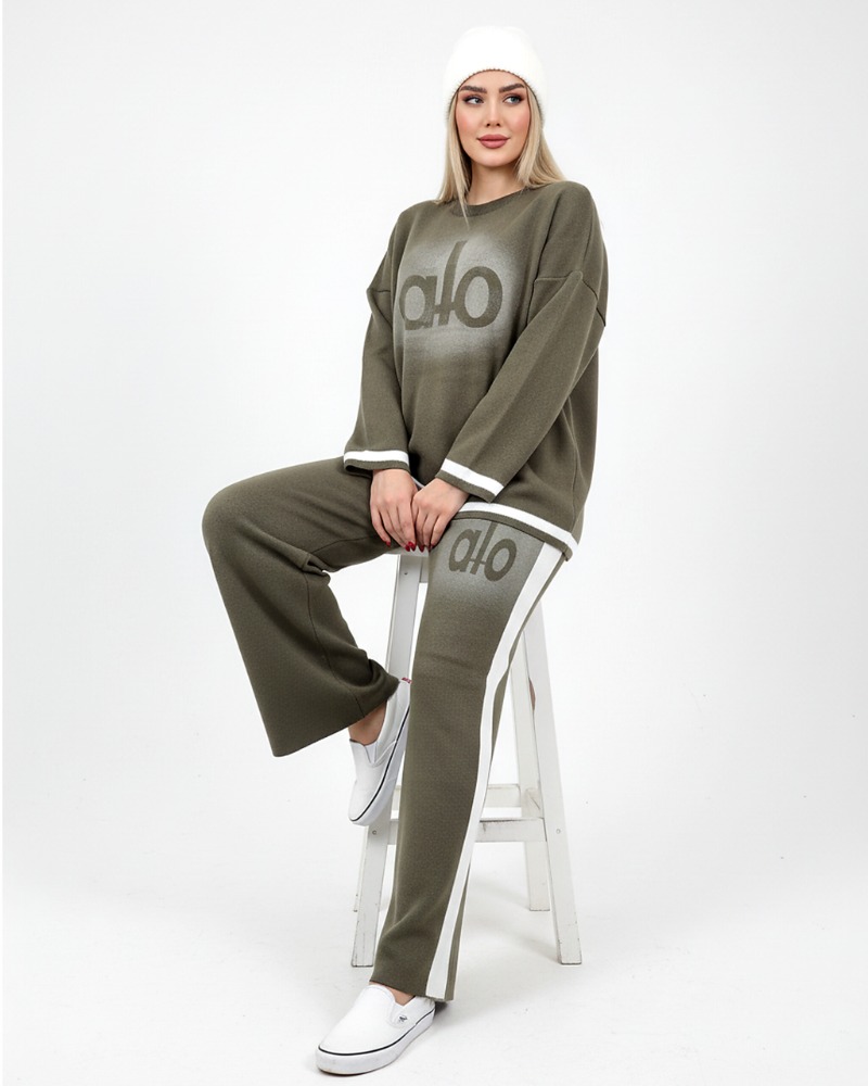 ست بافت لش بلوز شلوار چاپ الو alo پیستوله یقه گرد آستین بلند زنانه ۱۸۶۵