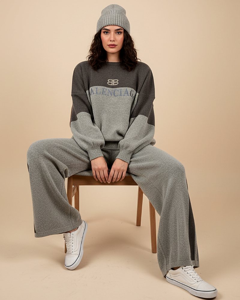 ست بافت بلوز شلوار دو رنگ گلدوزی نوشته بالنسیاگا یقه گرد آستین بلند زنانه کد1861